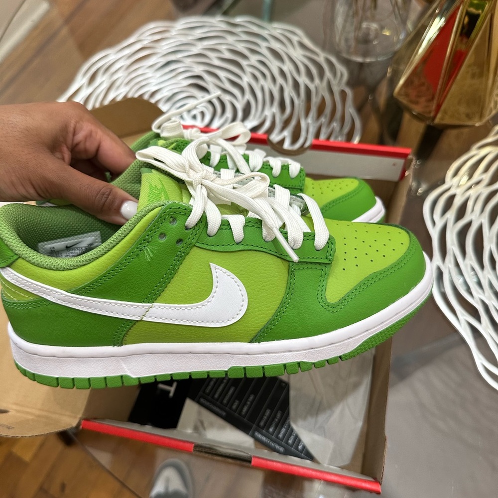Dunks women size 7